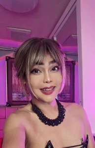 BEYBIDOMME SAY YES MISTRESS AND SPOIL ME ROTTEN Foto 4