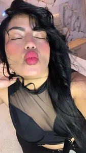 kyana_cream I'm online honey 💞🤞 Pic 5