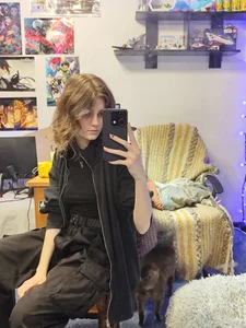 ShirleyNibbs Try Not to Stare зображення