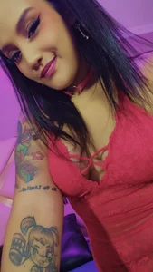 lilithmoon5 How does the red look on me?🔥😈 Poză