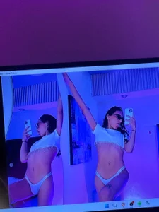 COME WITH ME 😏💗 od Saam_Sky  5 snímek