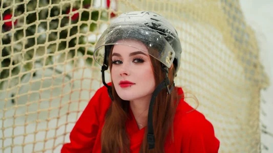 DanaDrake 🎄🥅⛸🏒 Bilde 7