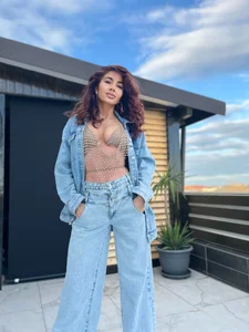 Sexy Jeans Outdoor Fantasy: Big Boobs & Toned Abs, Fit Body Worship, New Model Free Gallery de VioletVIP  6 Imagens