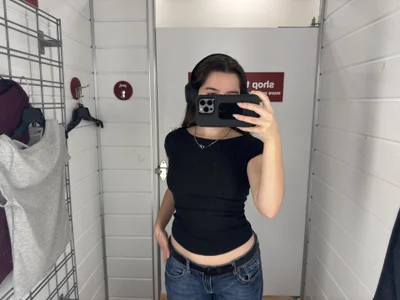 sexycarrie: Public ( 4 фото)