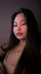 CariHenifin Public Pic 2