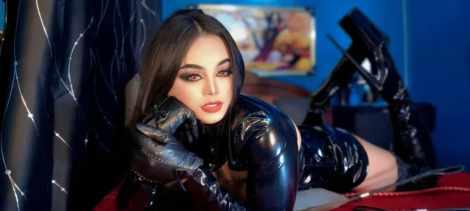 Missionary_Addiction_Cums Latex Pic 2