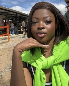 hellen_hylls 🎀🎀 Hình 2