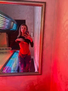 ButterflyLeah kullanıcısının I get tanned, but lacking of vitamin D 💊😏 albümü -  3 fotoğraf