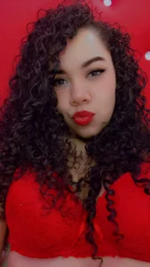 LITTLE ASHLEY HOT