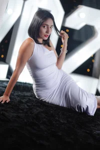 EIMY-ROBERTSのNew Year 🎇🎉の 3枚の写真