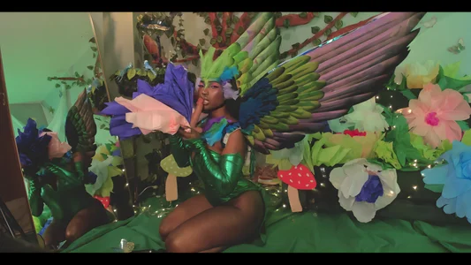 SavannahStorm Suck your polen Pic 2