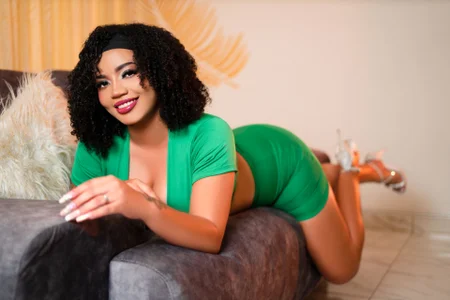 Crimson Charm! od MalaikaBrown  snímek