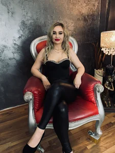 amimistress Public Pic 8