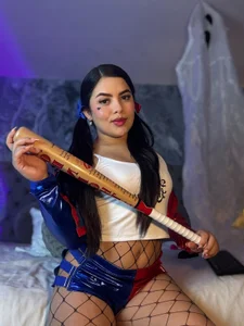 Isabella_Rios_のharley quiin costume 💙💘の 8枚の写真
