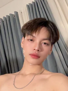 hotfreshdior Public Pic