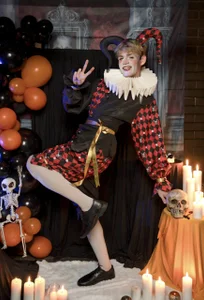 VladHellsing4 JESTER HARLEQUIN Pic 4