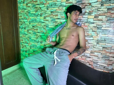 hares_mds feeling like the mf green lantern lol🟢🗣️🔥 圖片 2