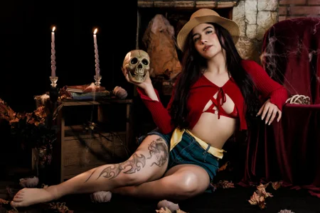 Amy_joones 🏴‍☠️ Your favorite pirate captain is ready to steal more than just your heart… 😈 Pic 4