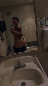 Tikisweetz25 Public Pic