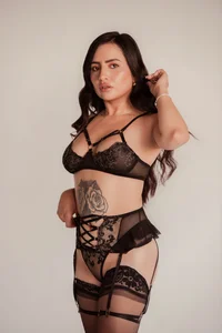 ZaraVesari LET YOURSELF BE CARRIED AWAY BY THE FORBIDDEN AND ENJOY IT 사진 7