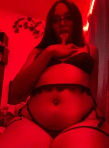 EMILY 🤤 de Melissa_Williams1  Imagens
