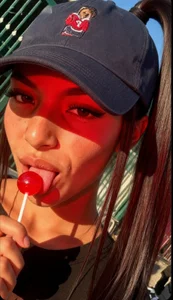 Camila_Castro- Public  4টি ছবি