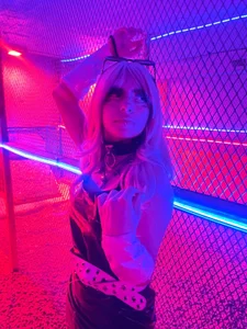 Melody-chers "Lost in neon lights, found in my darkest desires…" 💜⚡  🖤 Poză 6