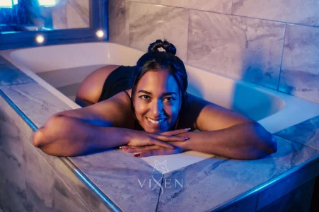 Lexi_Vixen Join to me shower💦🥵 Billede 8