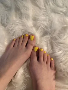 DorothyGilbert1 yummy yellow toenails 💛 Pic 2
