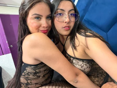 TheGirlsShow WHAT PLAYFUL GIRLS😜😻 Foto 2