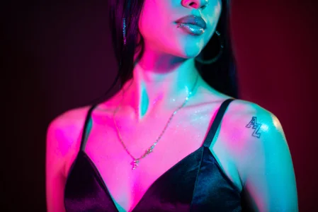 Natashasinclair ARTIST PICS Pic 2