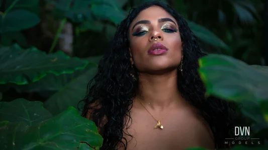 VioletXia_ Wild and exquisite Pic