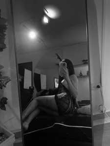 Tiffany_yu 🖤✨ slika 4