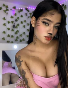 charlotte_9999 🎀 Bilde