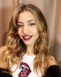 suchkacute Public зображення 5