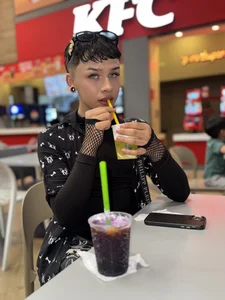 Casual in a perfect place od Camilo_X_x  snímek