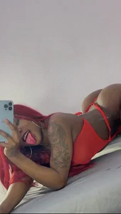 MaddyjohnsonnShe's a pretty mess😈图片