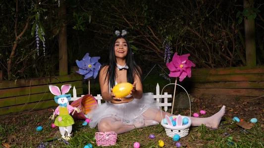 paola_rodriguez 🌸 Sweeter This Easter 🐣 Pic 5