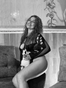 Jademommy_ black and white Pic 4