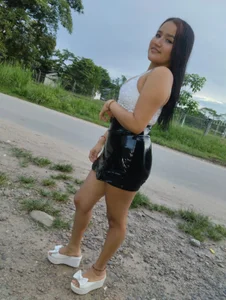 DanielaWhite_ Public Pic 7