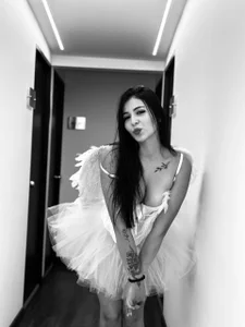 NicolleRivera_ CUTE GIRL WILLING FOR ANYTHING slika