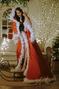 AngelinaTeller Your Santa 🤶 Gambar 5