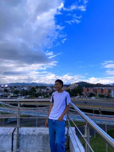 Domminick18 Blue Sky Pic 4