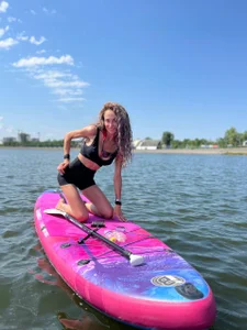 AliceWorthington Sup board hobby Foto