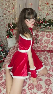 RuthMorse Don't forget a candy cane from Mrs. Claus! Pic 6