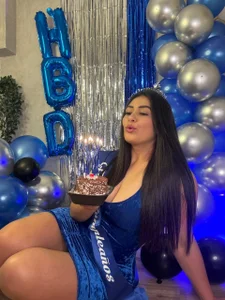 saritass_ kullanıcısının Mi Cumple albümü -  4 fotoğraf
