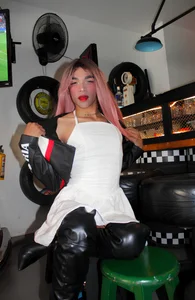 Samantha_Blaze1Shall I serve you a cocktail?图片 8