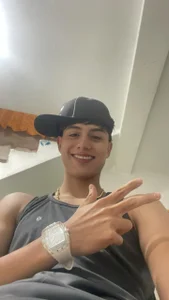 Lander_Cruz Public Foto