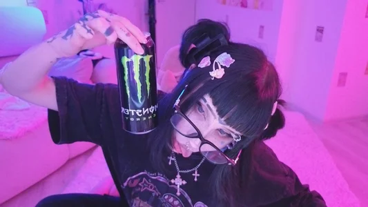 Nana_stolass The Energy Monster Pic 2