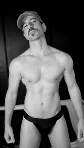 The_Rico_Ryder B&W Hình 2